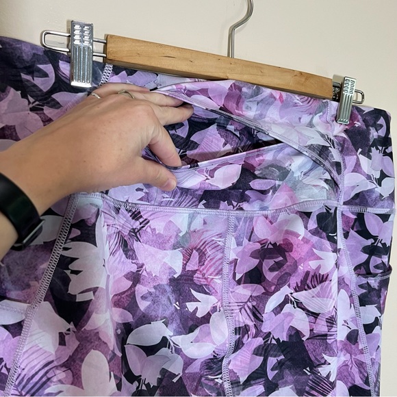 Duluth Trading NoGA Sculpting Vintage Fig Floral Legging - Picture 6 of 13